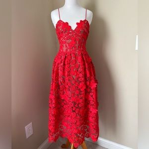 Like new. Self-Portrait 3d Azaelea dress in red floral guipure lace. Size 2.